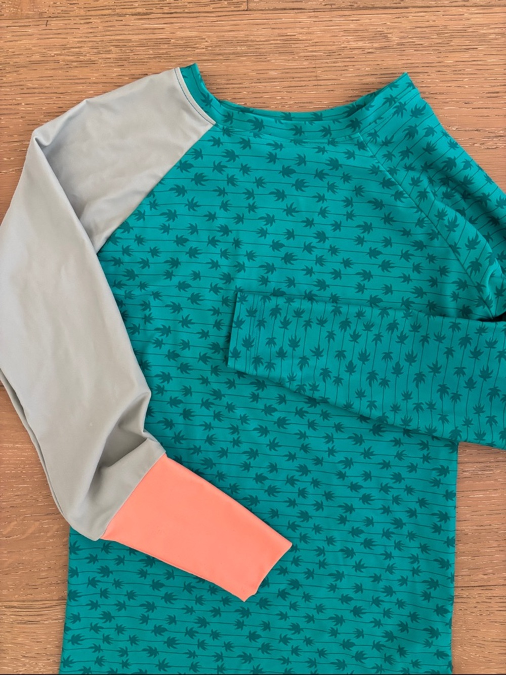 Seea rash guard top